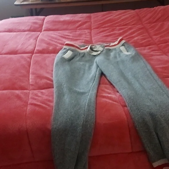 Jogging 🏃‍♀️ - Picture 2 of 6